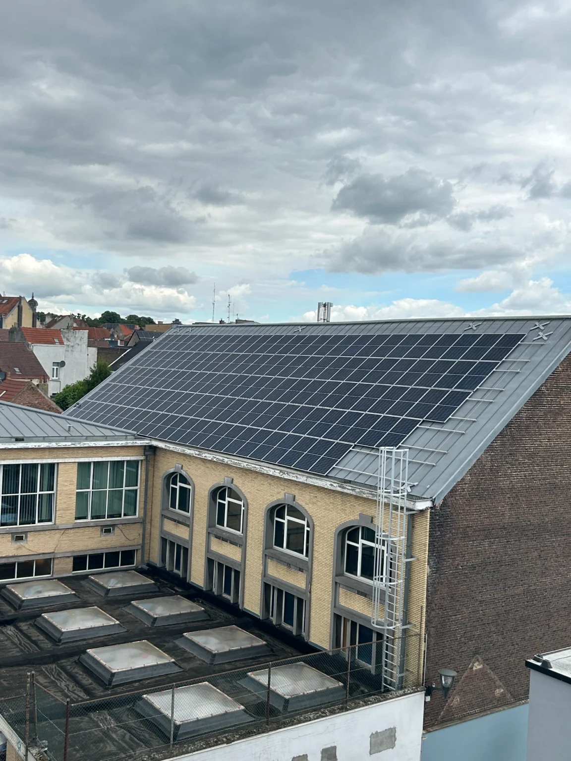 Commerciële zonnepanelen reiniging voor bedrijven
