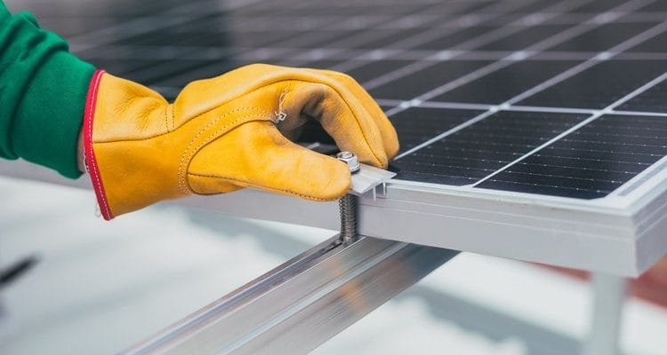 Zonnepanelen onderhoud